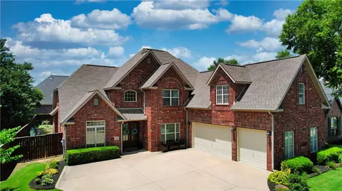 5000 SW Blaire Mont Rd, Bentonville, AR 72713