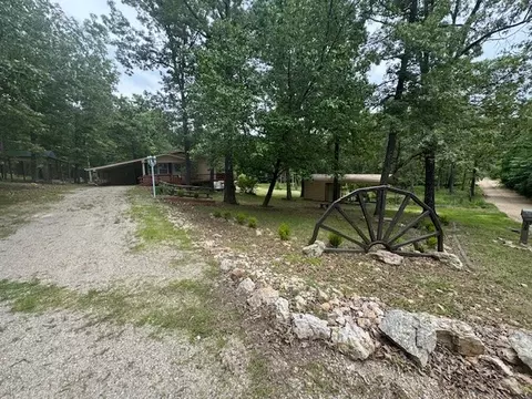 28 Shady Ln, Highland, AR 72542