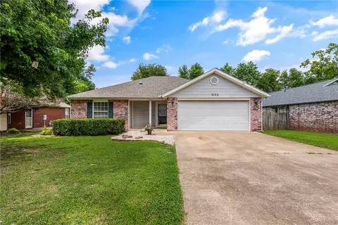 3103 Levi Ln, Bentonville, AR 72712