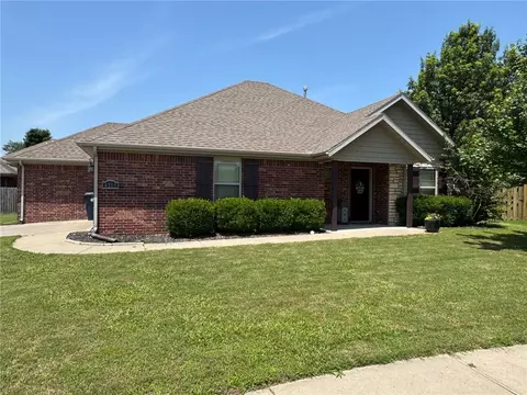 4315 W Langmead Dr, Rogers, AR 72758