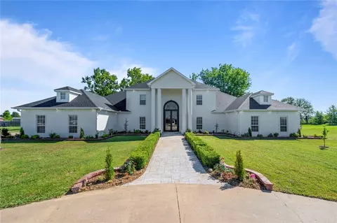862 Via Firenze Ave, Springdale, AR 72762