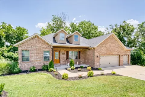 1417 Lee St, Pea Ridge, AR 72751