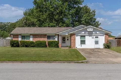 516 Maria St, Springdale, AR 72762