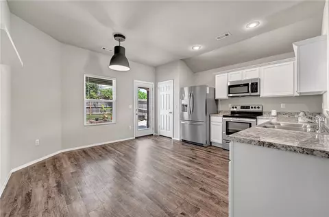 2100 B Pl, Rogers, AR 72758 photo 3