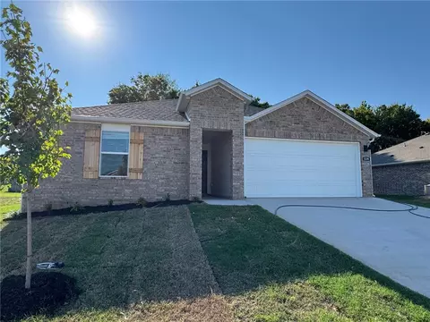 539 Arizona St, Farmington, AR 72730