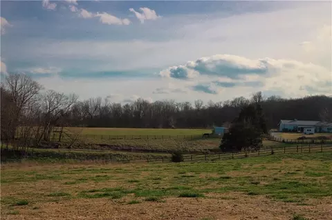 Starr Road, Fayetteville, AR 72701