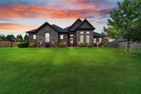 3705 Oakbrooke Ave, Bentonville, AR 72712