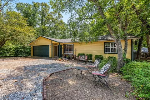 28 Clevedon Cir, Bella Vista, AR 72715