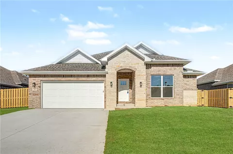 221 Kristen Ln, Centerton, AR 72719
