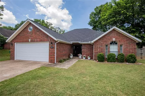 4904 Hawthorne Way, Springdale, AR 72762
