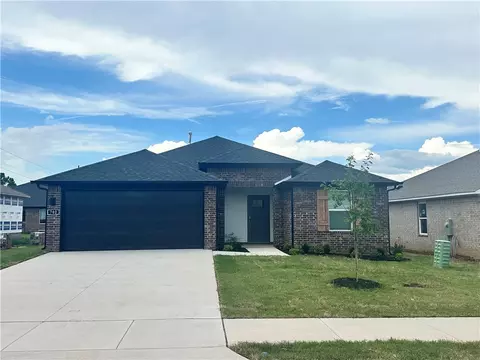 702 Picard Ave, Lowell, AR 72745