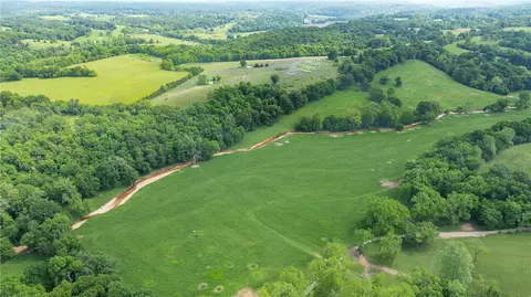 17530 Ellis Crossing Rd, Garfield, AR 72732