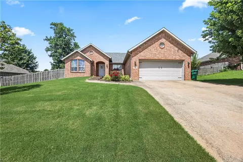 321 Sienna Dr, Centerton, AR 72719