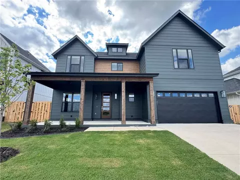 4114 Erin Dr, Rogers, AR 72758