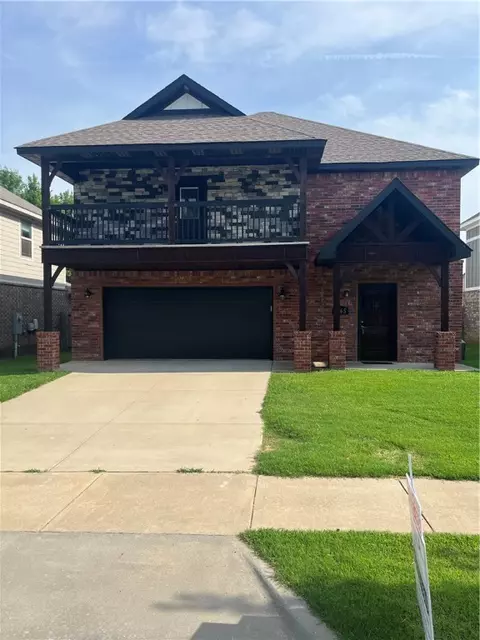 1365 N Sicily Ln, Fayetteville, AR 72704