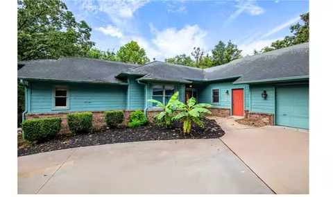 11974 Oak Hills Dr, Bentonville, AR 72712