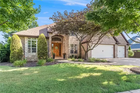 4606 Mossy Oak Trl, Rogers, AR 72758