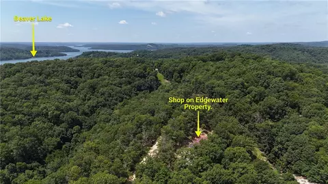 190 Edgewater Dr, Eureka Springs, AR 72631