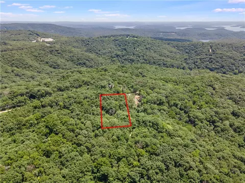 Huckleberry Circle, Rogers, AR 72756 photo 5