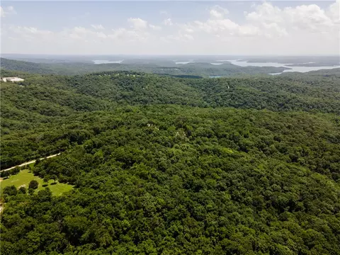 Huckleberry Circle, Rogers, AR 72756 photo 2
