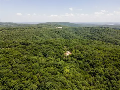 Huckleberry Circle, Rogers, AR 72756 photo 8