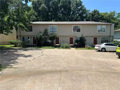 525 527 529 531 Betty Jo Dr, Fayetteville, AR 72701