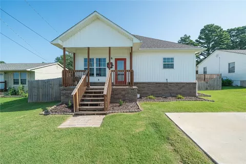 120 Lake Dr, Alma, AR 72921
