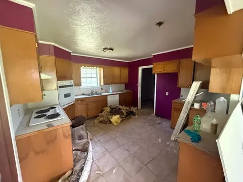 Kitchen - 10127 State Highway 22, Paris, AR 72855 photo 1 of 7