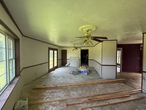 Living - 10127 State Highway 22, Paris, AR 72855 photo 6 of 9