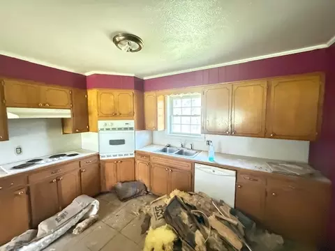 Kitchen - 10127 State Highway 22, Paris, AR 72855 photo 7 of 7