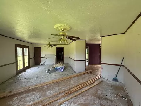 Living - 10127 State Highway 22, Paris, AR 72855 photo 5 of 9