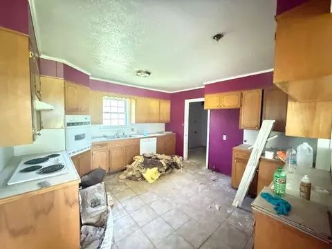 Kitchen - 10127 State Highway 22, Paris, AR 72855 photo 4 of 7