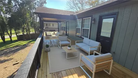 50 May Ln, Bella Vista, AR 72715