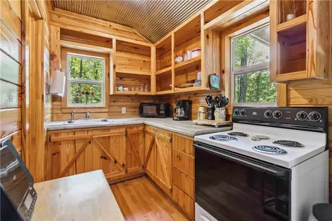 Kitchen - 21201 Bug Scuffle Rd, West Fork, AR 72774 photo 1 of 4