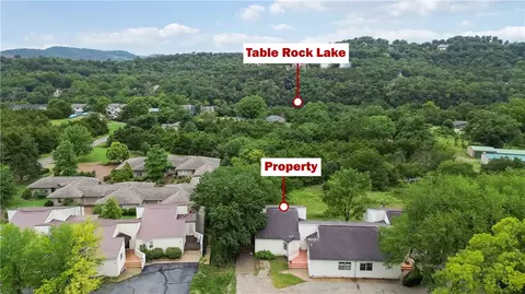 53 Woodsdale Dr #1, Holiday Island, AR 72631