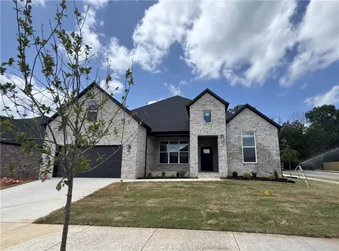 2871 N Grey Squirrel Dr, Fayetteville, AR 72704