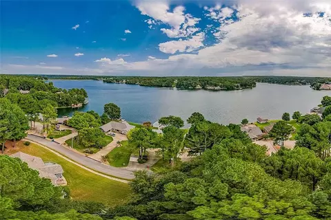Anchinleck Circle, Bella Vista, AR 72715