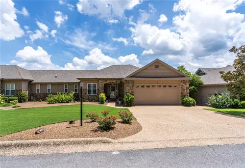 11 Tanyard Dr, Bella Vista, AR 72715