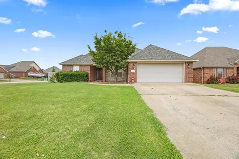 1121 Coventry Ln, Centerton, AR 72719