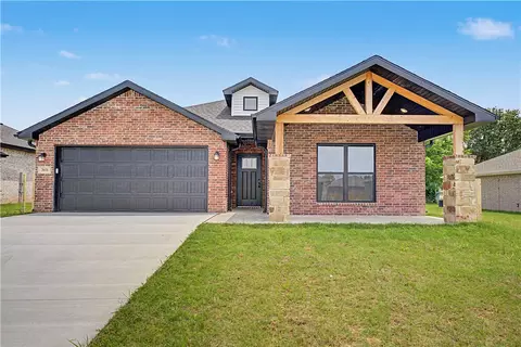 3611 N Wiley Dr, Siloam Springs, AR 72761