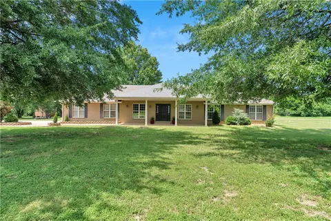 11300 Spring Mountain Dr, Farmington, AR 72730
