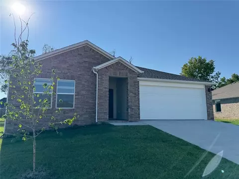 557 Arizona St, Farmington, AR 72730