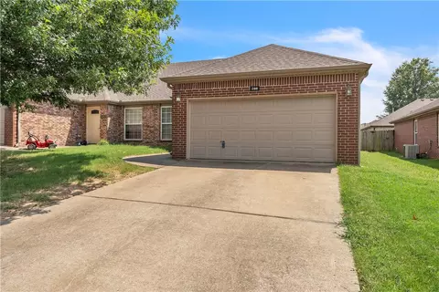 286 288 Copper Oaks Dr, Centerton, AR 72719 photo 1