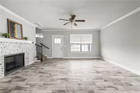 Living - 203 Vicks Cir, Centerton, AR 72719 photo 3 of 4