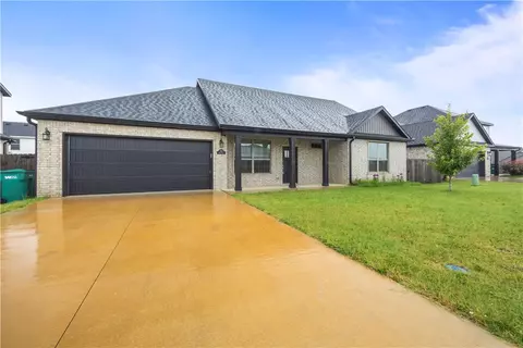 Exterior - 203 Vicks Cir, Centerton, AR 72719 photo 2 of 7