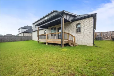 Exterior - 203 Vicks Cir, Centerton, AR 72719 photo 5 of 7