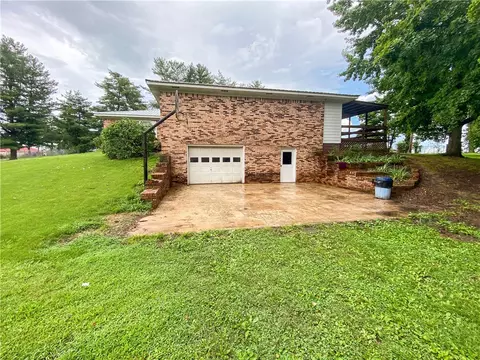 Exterior - 261 Button Dr, Harrison, AR 72601 photo 8 of 10