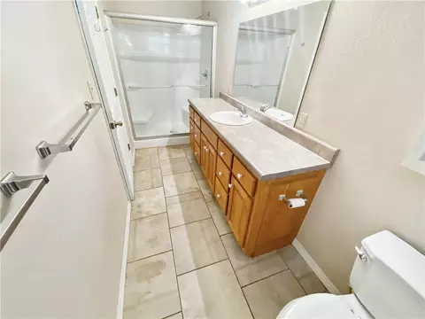 Bath - 261 Button Dr, Harrison, AR 72601 photo 3 of 4
