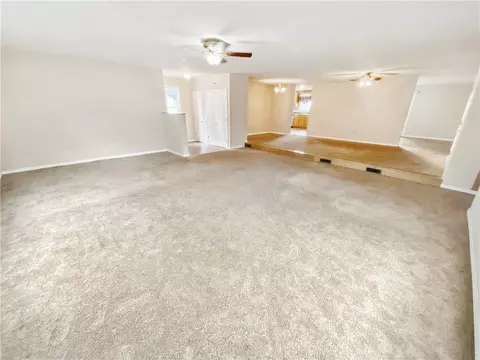Living - 261 Button Dr, Harrison, AR 72601 photo 2 of 4