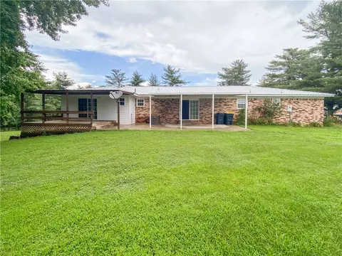 Exterior - 261 Button Dr, Harrison, AR 72601 photo 6 of 10